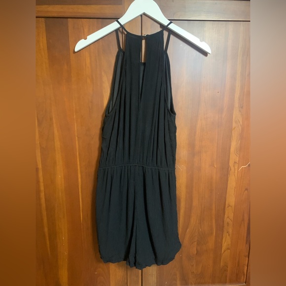 Embroidered Floral Romper Black Linen - Picture 4 of 4